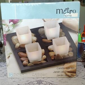 NWOT Metro Home Candle Garden